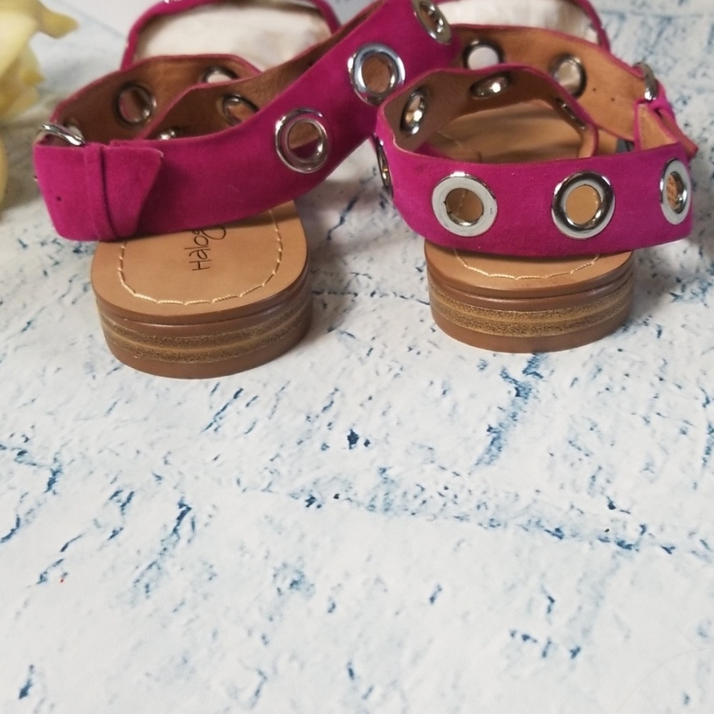 Halogen Elsie Criss Cross Strap Flat Suede Sandal - Picture 5 of 5